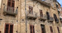 Partially Renovated Two – Room Apartment with Great Potential – via Aldo Moro, Cefalù