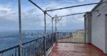 Sea View Apartment in Sant’Ambrogio