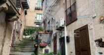 Townhouse on 4 Levels to Renovate – Gratteri, Corso Umberto I