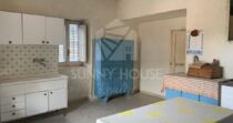 Detached House for Sale in Gratteri