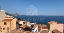 Townhouse with Sea View in Sant’Ambrogio