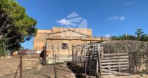 For Sale – Rural Property of Approximately 900 m² with 22 Hectares of Land